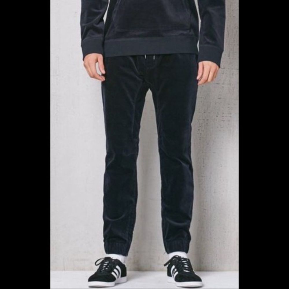 COPY - PacSun Mens Velour/velvet Skinny Joggers size Large. Dark Navy / black